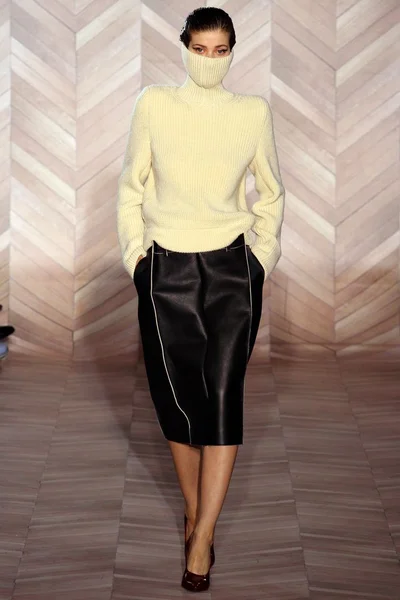 Look 29